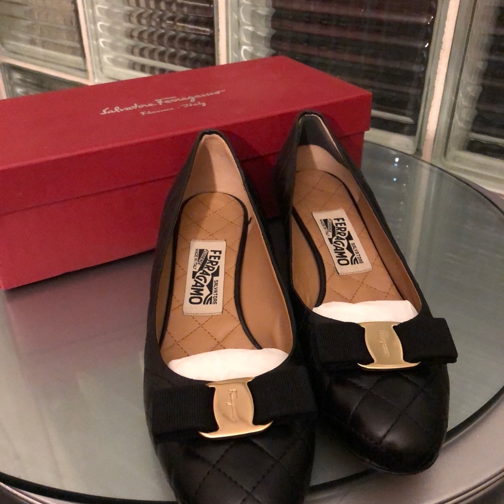 Ferragamo - VaraQ - Quilted Bow Ballet Pumps